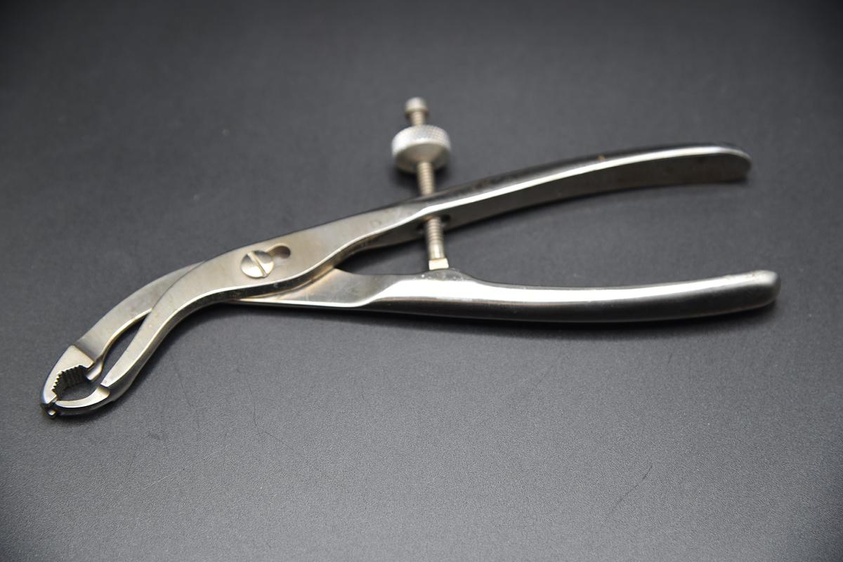 Used ZIMMER 2309-48 VERBRUFFE HOLDING FORCEPS