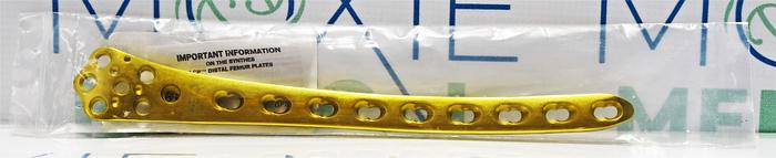 422.254	SYNTHES TI LCP DISTAL FEMUR PLATE 9 HOLES/236MM-RIGHT