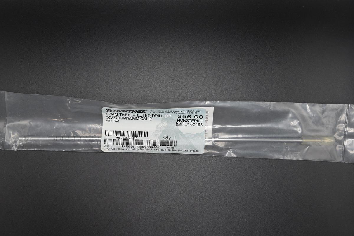 Synthes 356.98 Three-Fluted Drill Bit, QC, 4mm X 270mm
