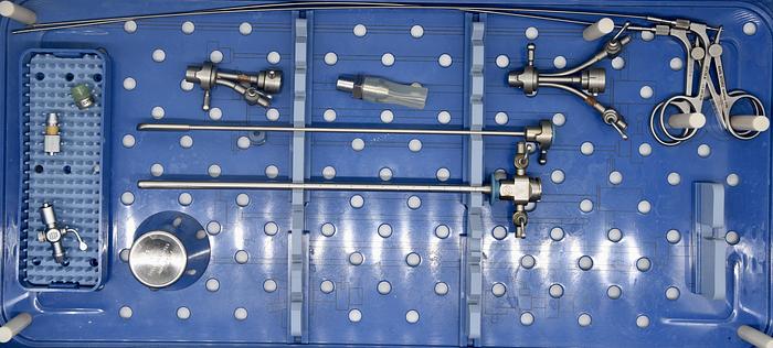 Used KARL STORZ-ENDOSKOPE CYSTOSCOPY INSTRUMENT SET WITH STERILIZATION TRAY 39312C