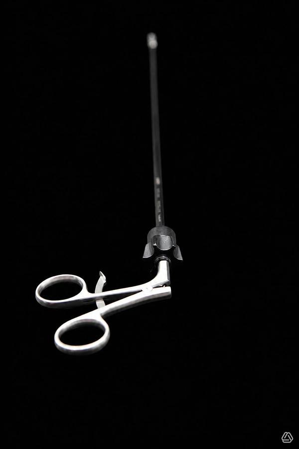 Used INTEGRA LIFESCIENCES PRODUCTION CORPORATION 625148 Swanstrom Grasping Forceps