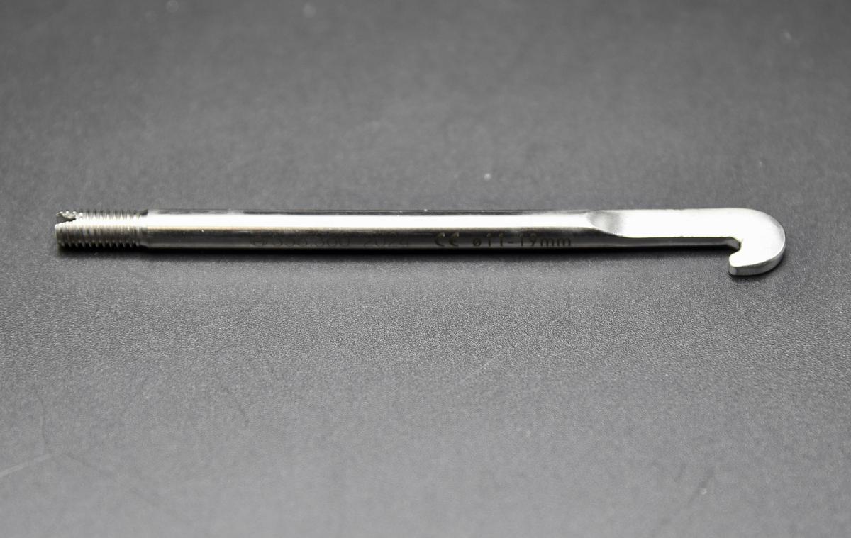 Used SYNTHES 355.36 EXTRACTION HOOK, THREADED, FOR 11 MM DIA AND LARGE NAILS
