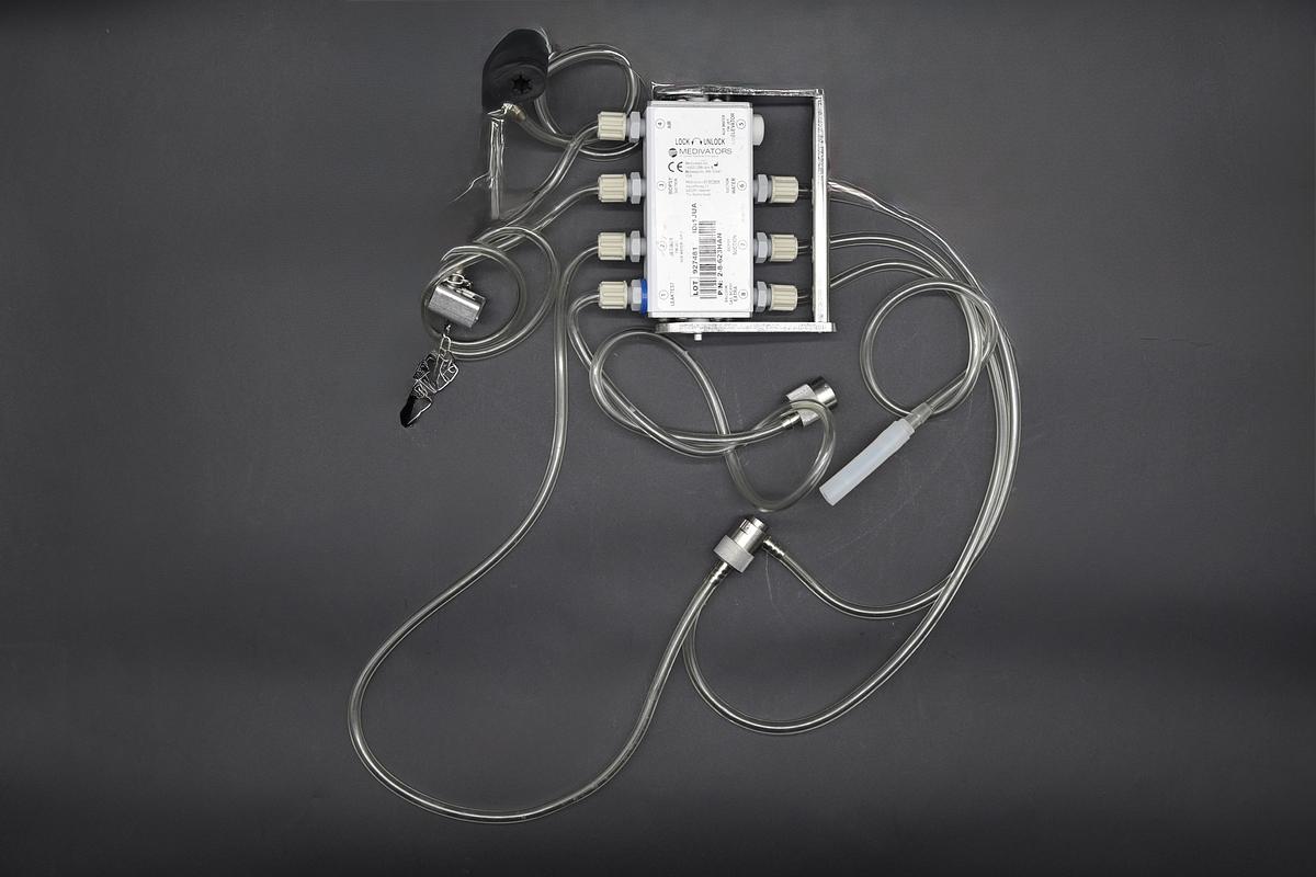 Used MEDIVATORS 2-8-623HAN Hook-Up Connector Assembly