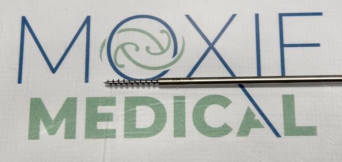 Used Karl Storz Surgical 5mm 39cm Myoma Instrument 26175BL