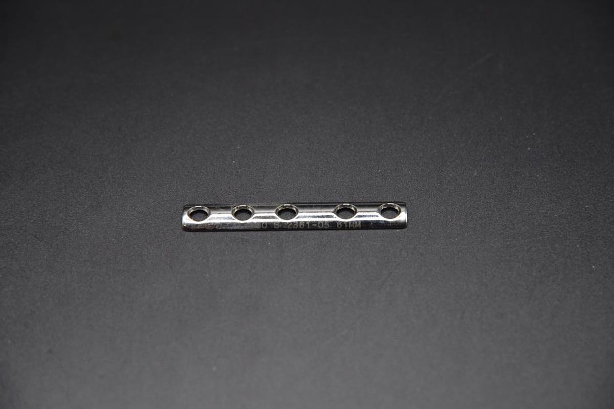 Used Zimmer 2361-05 Surgical 5 Hole / 61mm ECT 1/3 Tubular Plate