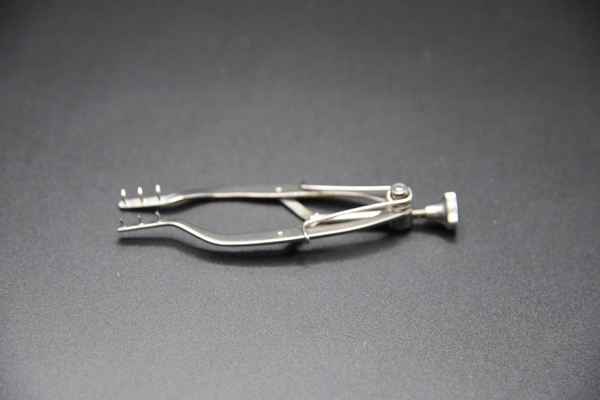 Used Storz E4500 Stevenson Lacrimal Sac Retractor