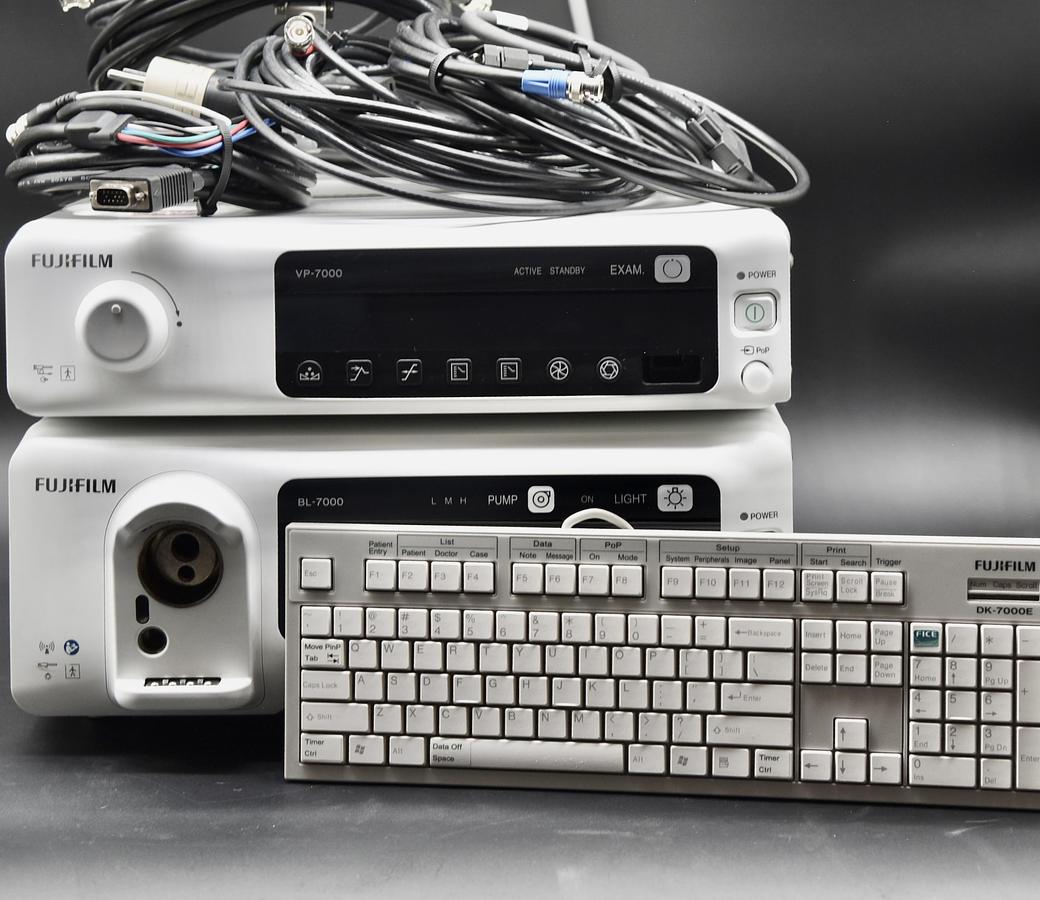 Used FUJIFILM ELUXEO VIDEO PROCESSOR VP-7000, BL-7000 LIGHT SOURCE WITH KEYBOARD AND CABLE ACCESSORIES