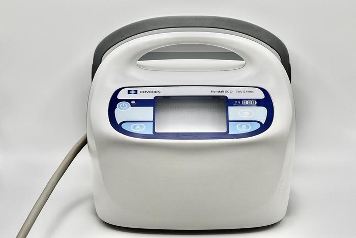 Used Covidien Kendall SCD 700 Series Smart Compression Controller and 7Ft Tubing