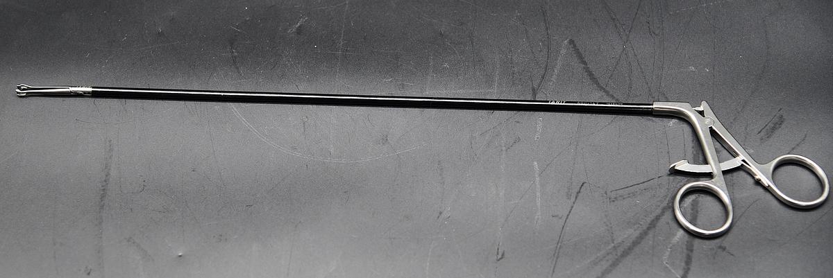 Used INTEGRA LIFESCIENCES PRODUCTION CORPORATION 600147 Babcock Forceps