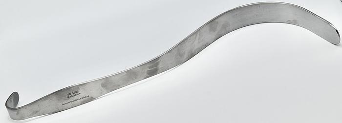 Used V V. Mueller SU3302 Deaver Retractor 1" Blade Width