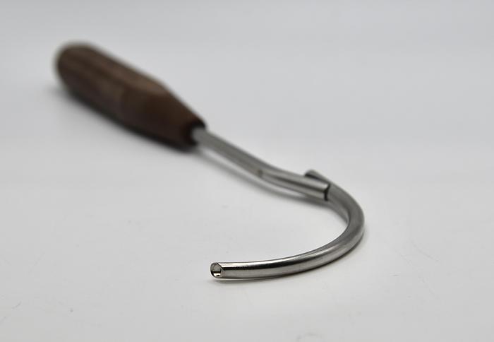 Used Synthes 391.13 70mm Passer, 235 mm Length, 9"