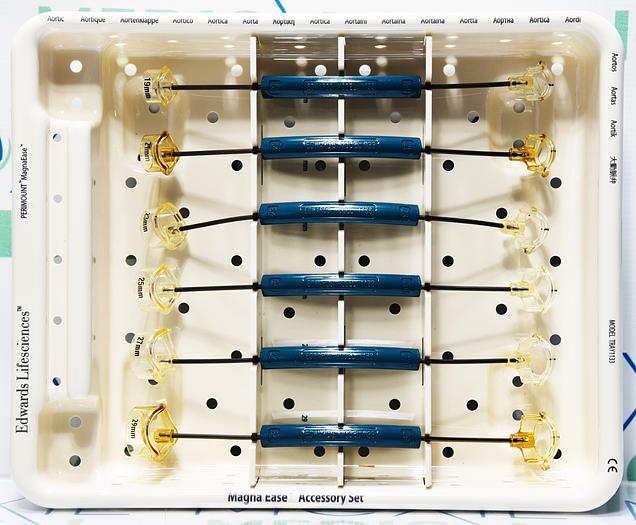Used CARPENTIER-EDWARDS TRAY1133 PERIMOUNT MAGNA EASE ACCESSORY SET