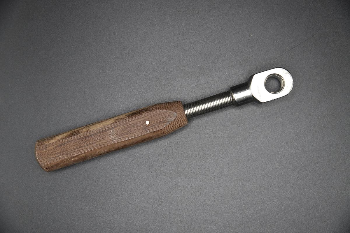 Used Synthes 355.28 Flexible Grip used for Cannulated Guide Orthopedics