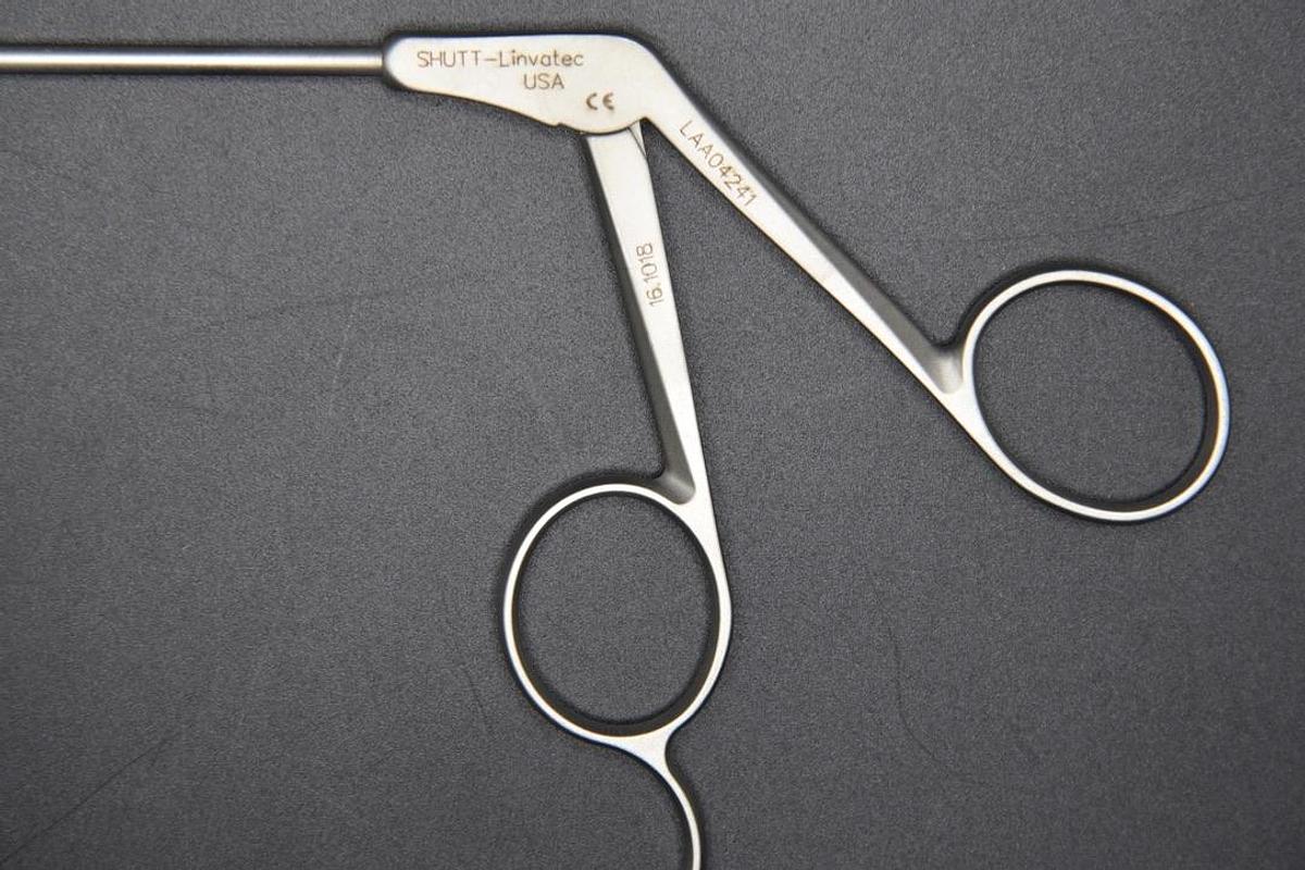 Used Shutt-Linvatec 16.1018 Shutt-Straight Suture Retrieval Forceps