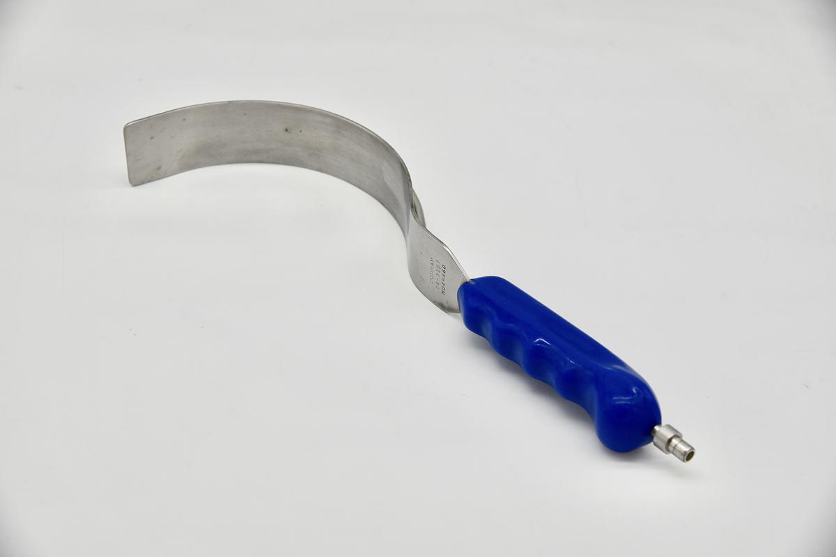 Used CODMAN BRITERAC DEAVER RETRACTOR, MEDIUM, REFERENCE 24-3167