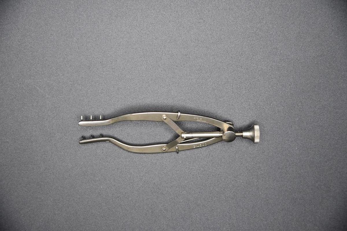 Used Storz E4500 Stevenson Lacrimal Sac Retractor