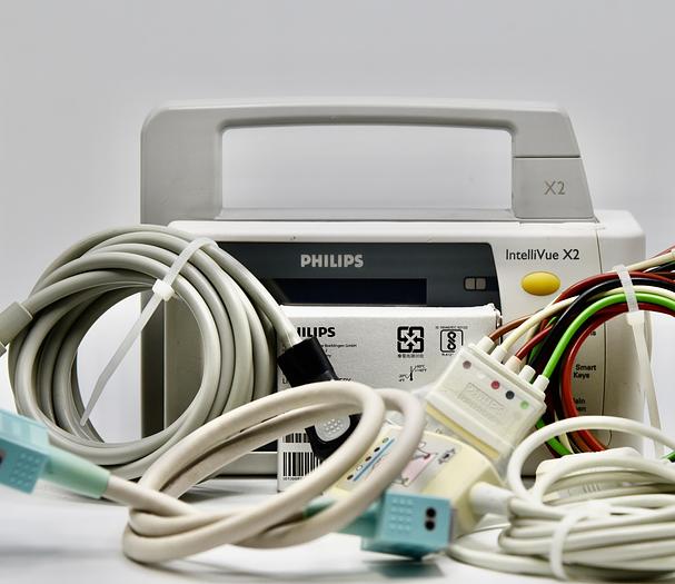 Used PHILIPS INTELLIVUE MX800 WITH INTELLIVUE X2 PATIENT MONITOR MODULE