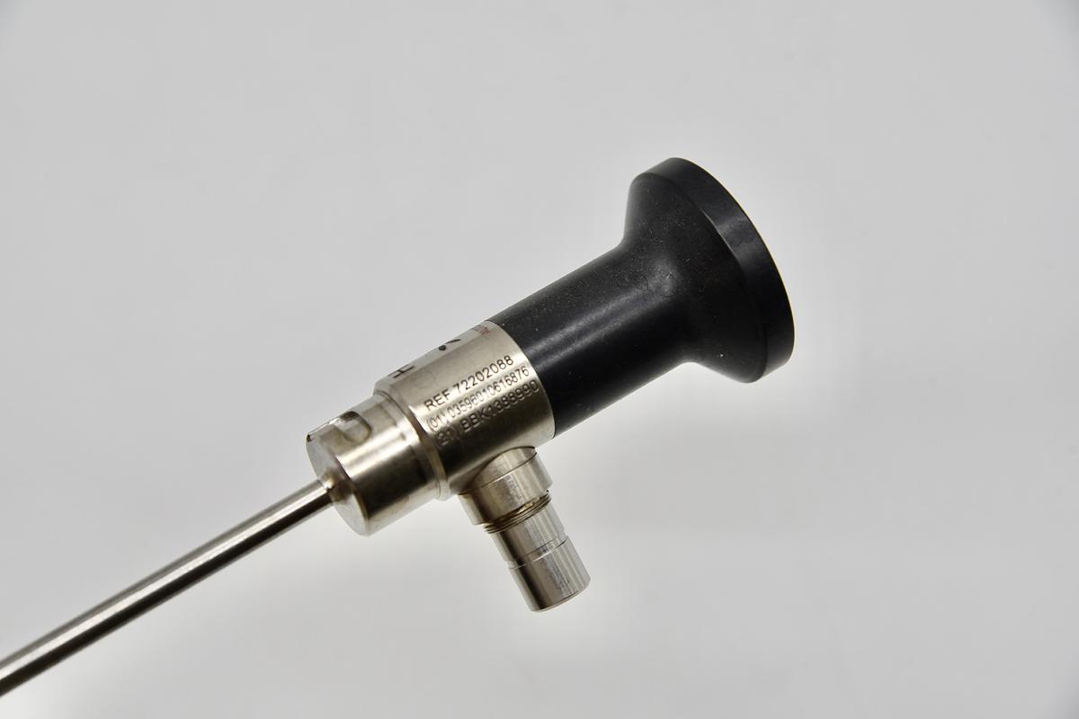 Used Smith & Nephew/Dyonics 72202088 4mm, 70° HD Arthroscope