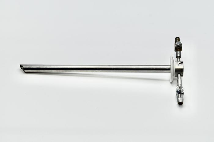 Used CIRCON ACMI 2OS-CFR Stopcock, Sheath and Obturator