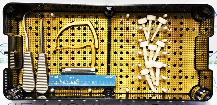Used SMITH & NEPHEW ACUFEX DIRECTOR CRUCIATE RECONSTRUCTION DRILL GUIDE SYSTEM