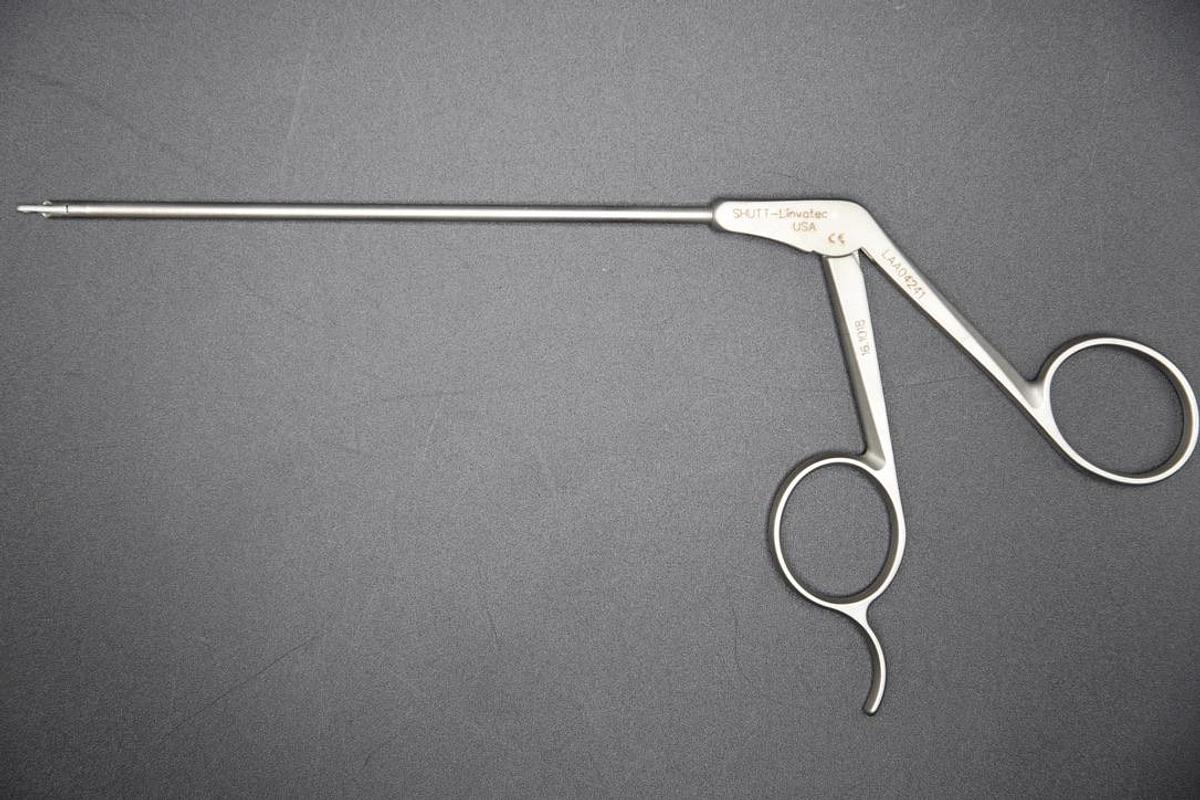 Used Shutt-Linvatec 16.1018 Shutt-Straight Suture Retrieval Forceps