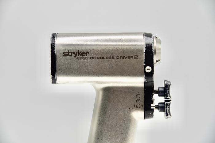 Used STRYKER 4200 CORDLESS DRIVER 2 WITH STRYKER BATTERY 4112