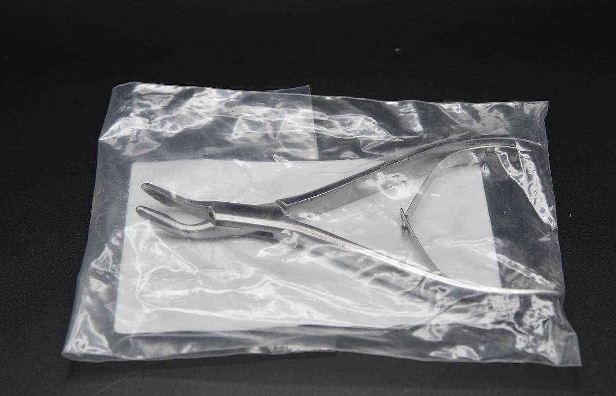 V. Mueller MO640 Rongeur Forceps Shearer Chicken Bill, Small Jaws 5-3/4 Inch Length, NEW