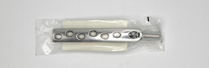 SYNTHES 281.26 140 DEG DHS PLATE-STANDARD BARREL 6 HOLES/110MM