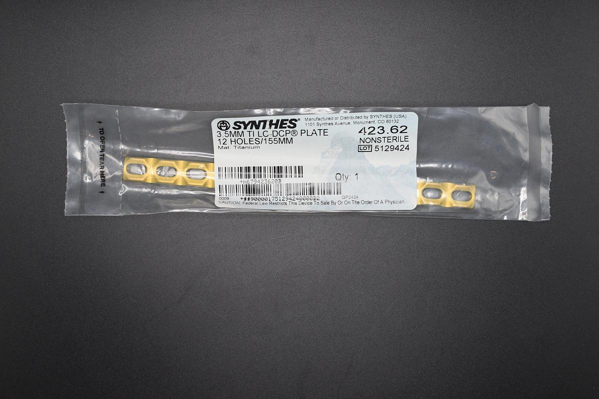 423.62 Depuy Synthes 3.5mm TI LC-DCP Plate 12 Holes/155mm