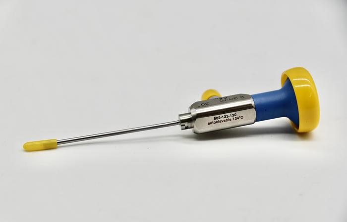 Used Stryker 502-123-030 IDEAL EYES™ HD Autoclavable Arthroscope 2.3 mm 30º, Eyepiece, J-Lock, 72 mm,