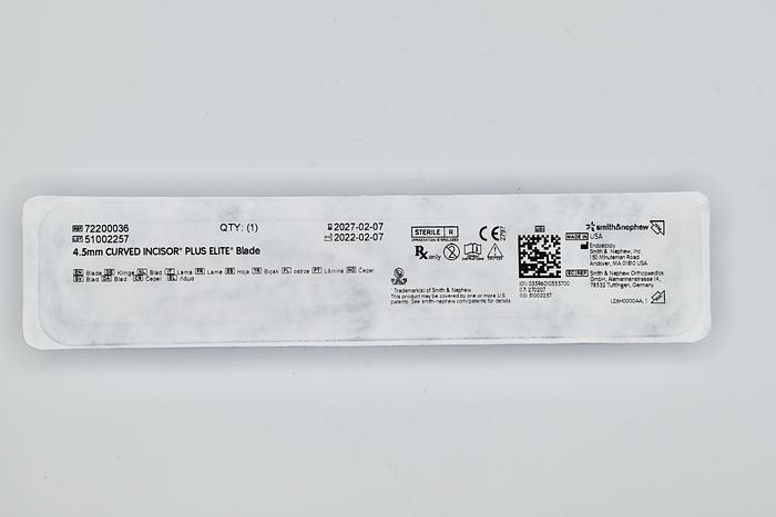 SMITH&NEPHEW 72200036 DYONICS 4.5MM CURVED INCISOR PLUS ELITE BLADE, IN-DATE, NEW, BOX OF 6