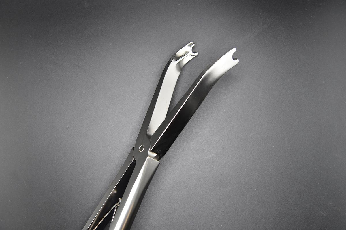 Used SYNTHES 388.42 SURGICAL COMPRESSION FORCEPS