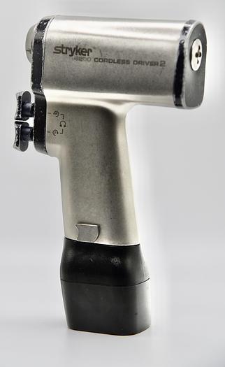 Used STRYKER 4200 CORDLESS DRIVER 2 WITH STRYKER BATTERY 4112