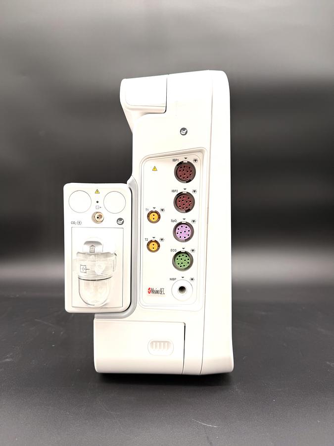Used Mindray Passport 12 W/CO2 Multiparameter Patient Monitor, 6105F-PA00001