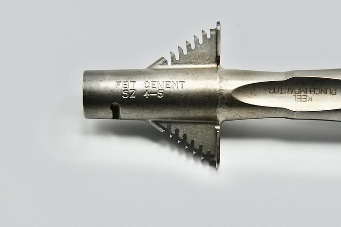 Used DEPUY SIGMA HP KEEL PUNCH IMPACTORS 950502055 FBT CEMENT SIZE 1.5-3 AND SIZE 4-5