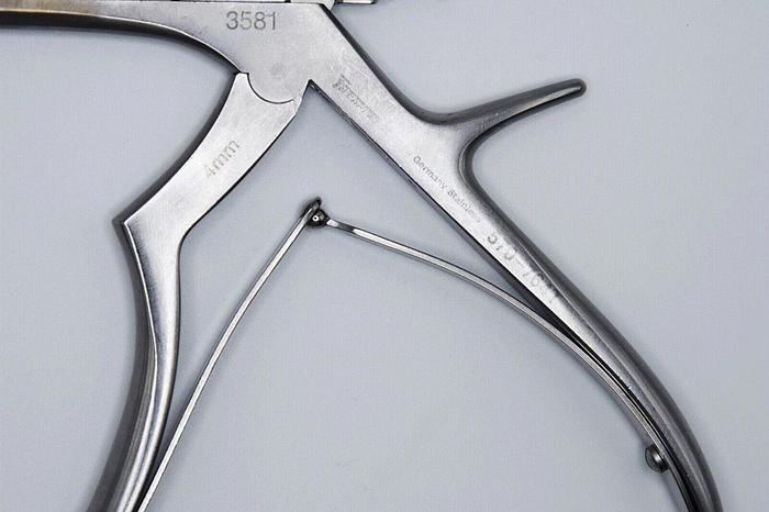 Used SPECTRUM Kerrison Rongeur 4mm, Reference 570-764T