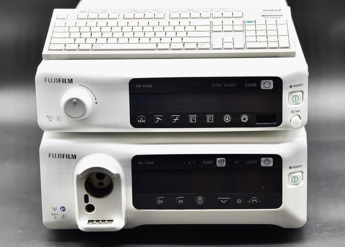 Used FUJIFILM ELUXEO VIDEO PROCESSOR VP-7000, BL-7000 LIGHT SOURCE WITH KEYBOARD AND CABLE ACCESSORIES