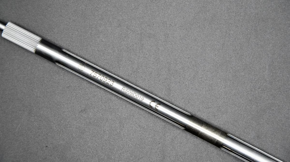 Used MEDTRONIC 7570923 Driver Reduction Retaining Multi-Axial Screwdriver