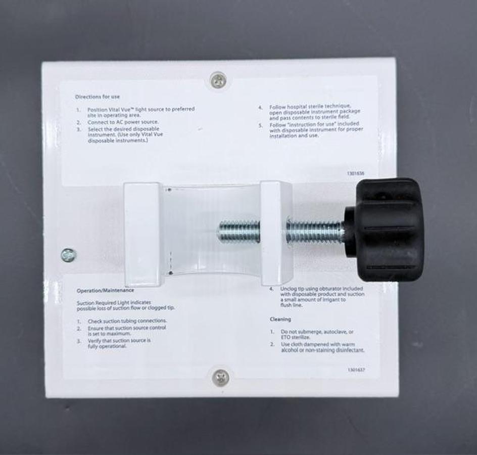 Used Covidien 8886828401 Vital Vue Light Source
