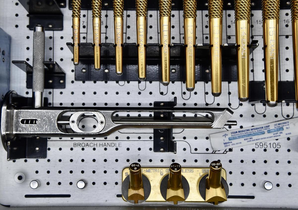 Used Biomet 595105 Exact Hip Set Alliance Broach Case Orthopedics Trauma