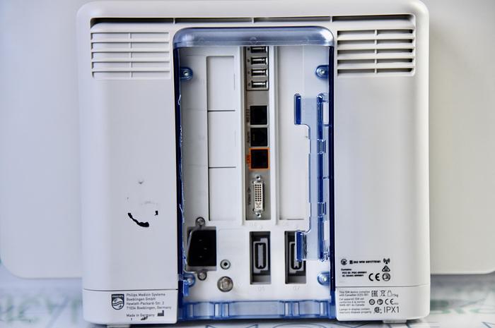 Used PHILIPS INTELLIVUE MX800 WITH INTELLIVUE X2 PATIENT MODULE AND ACCESSORIES