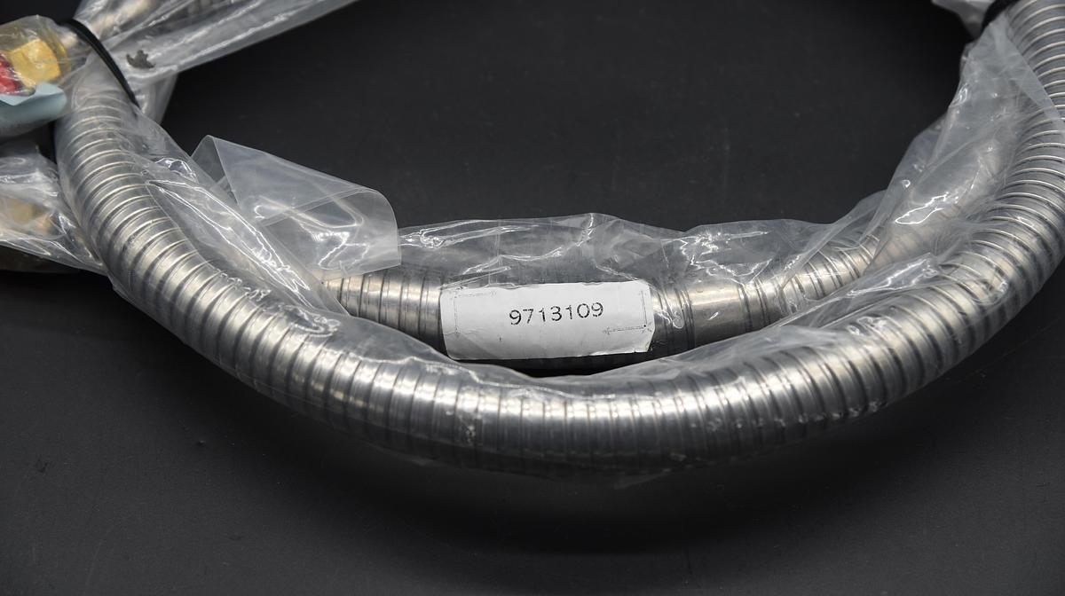 MVE Liquid Nitrogen Cryogenic Transfer Hose 6'x1" Stainless Steel 6 Feet 1 Inch