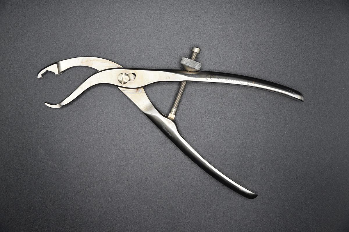 Used ZIMMER 2309-48 VERBRUFFE HOLDING FORCEPS
