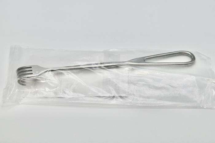 V. Mueller SU3562-01 Surgical Sharp 4-Pronged Volkman Retractor 8-3/4"