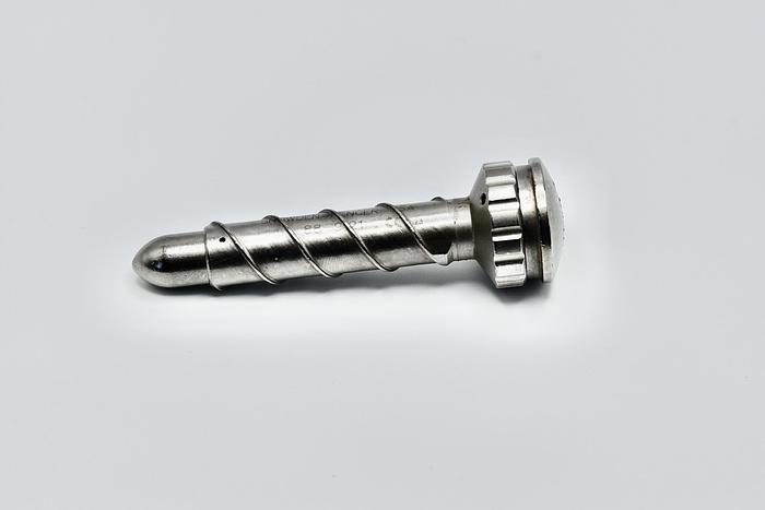 Used Snowden Pencer 88-9121, Thoraport Threaded Obturator & Cannula