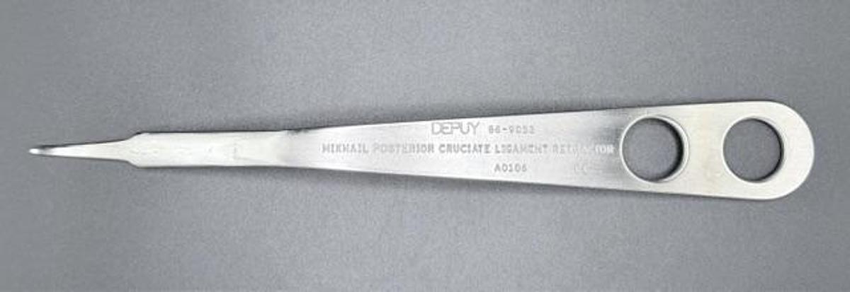 Used Johnson & Johnson 86-9053 MIKHAIL P.C.L. RETRACTOR