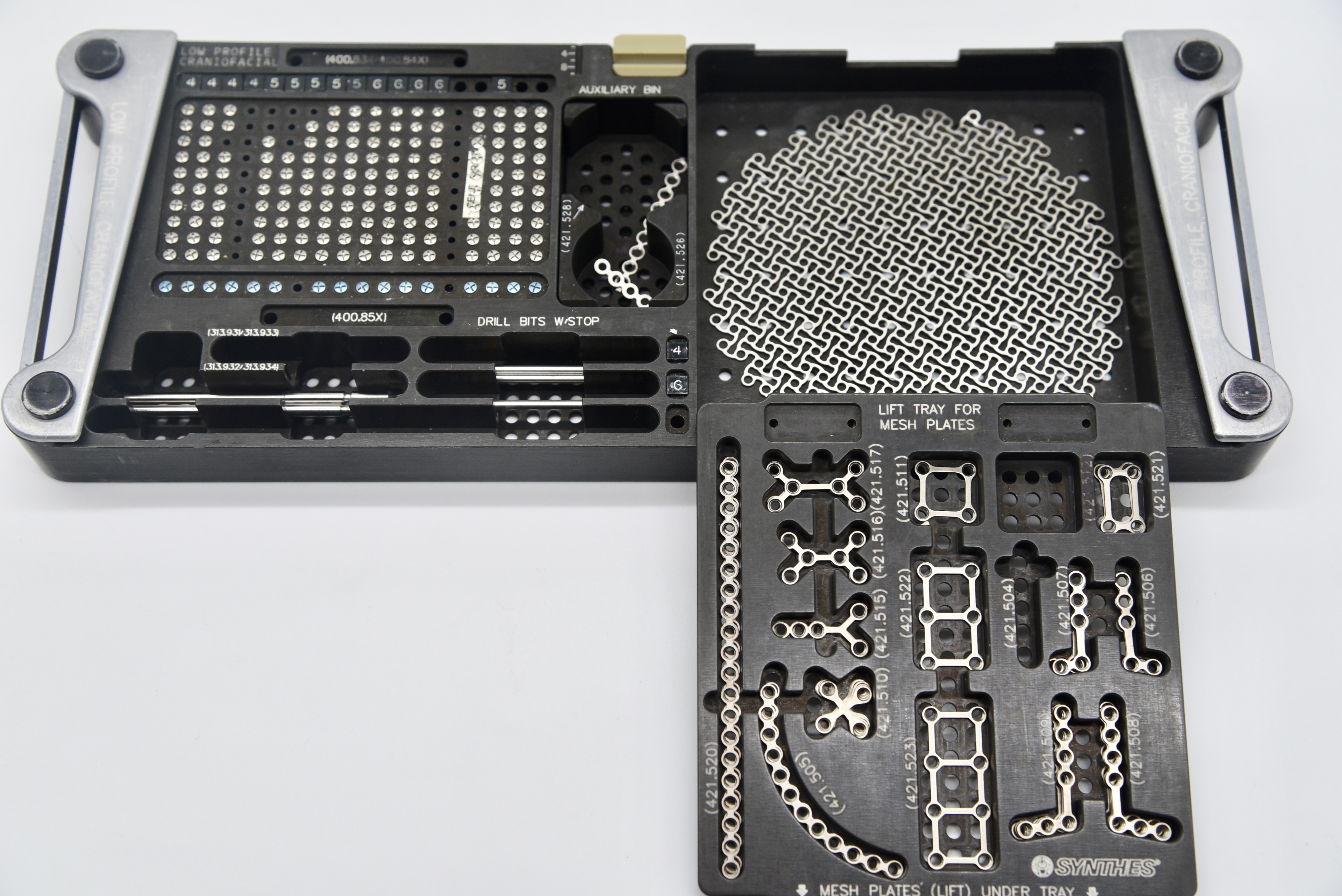 Used SYNTHES CRANIOFACIAL 1.3MM PLATING SYSTEM AND LOW PROFILE PLATING SYSTEM INSTRUMENT SET