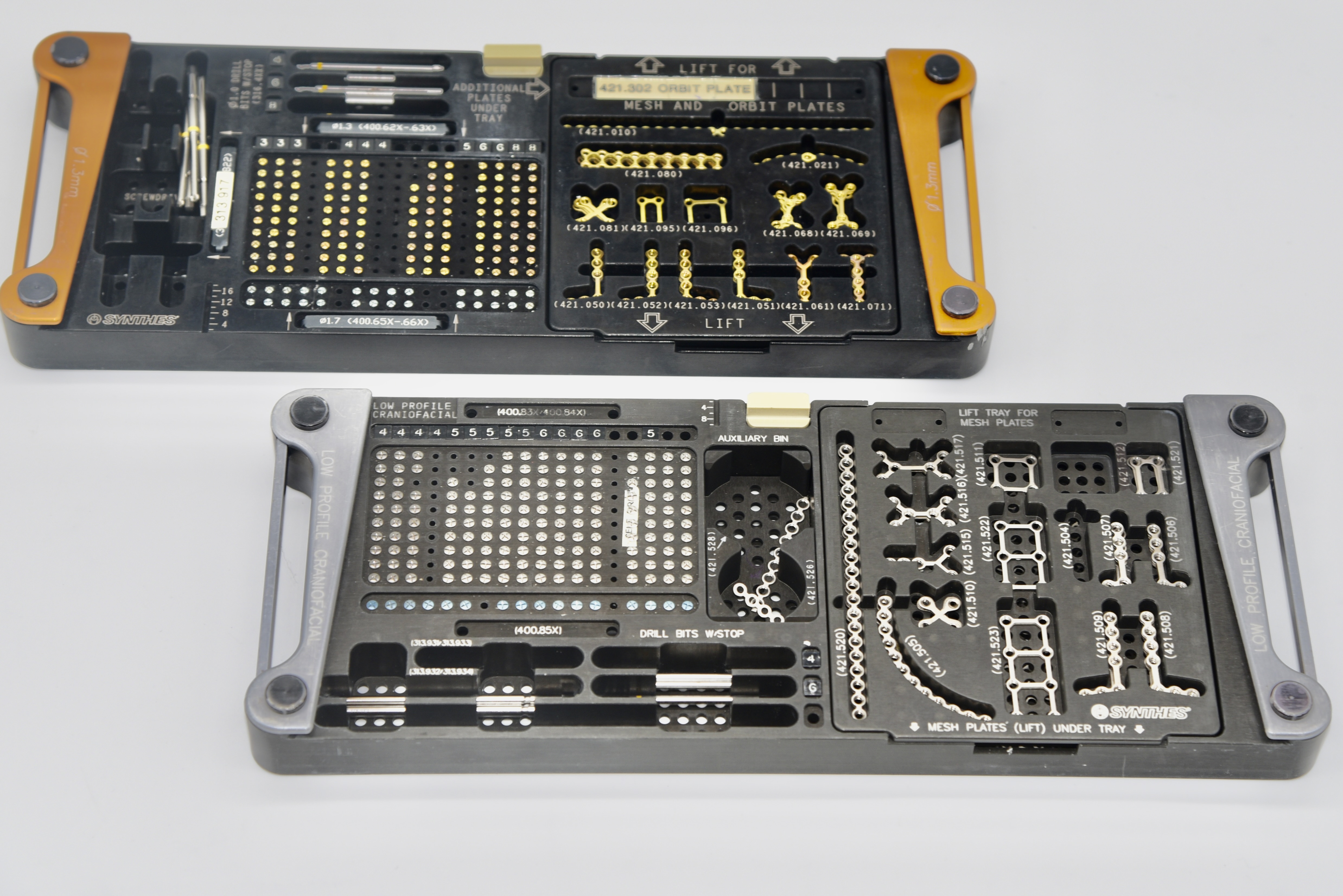 Used SYNTHES CRANIOFACIAL 1.3MM PLATING SYSTEM AND LOW PROFILE PLATING SYSTEM INSTRUMENT SET