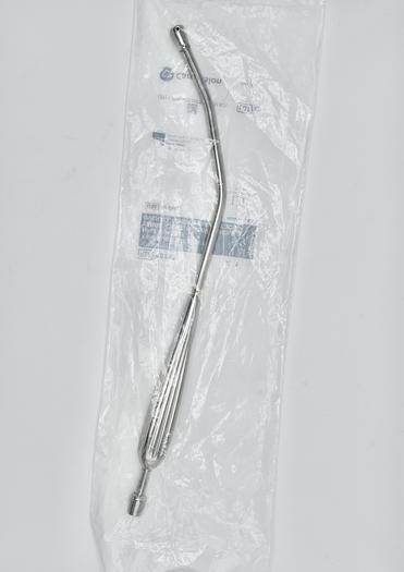 V. MUELLER AS165 YANKAEUR SUCTION TUBE HALF-CURVED LARGE, LIGHT, HOLLOW HANDLE OVERALL LENGTH 10-3/4" (27.3CM)