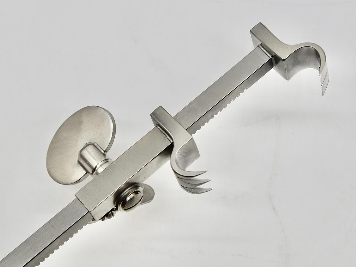 Used Spectrum 54-2540 Bailey Rib Contractor Adult 8" Curved Claw Tips Retractor Orthopedic Instruments, 8" Overall Length